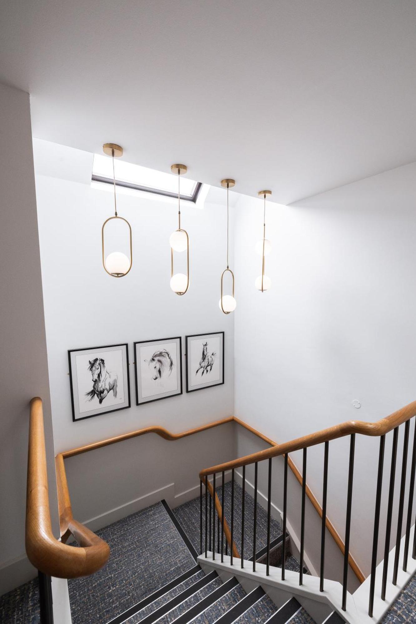 Stirrups Hotel Бракнел Екстериор снимка